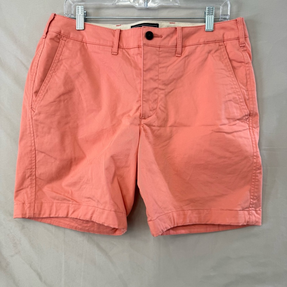 Abercrombie & Fitch Shorts Men’s Size 33 Salmon Chino Stretch Flat Front Casual